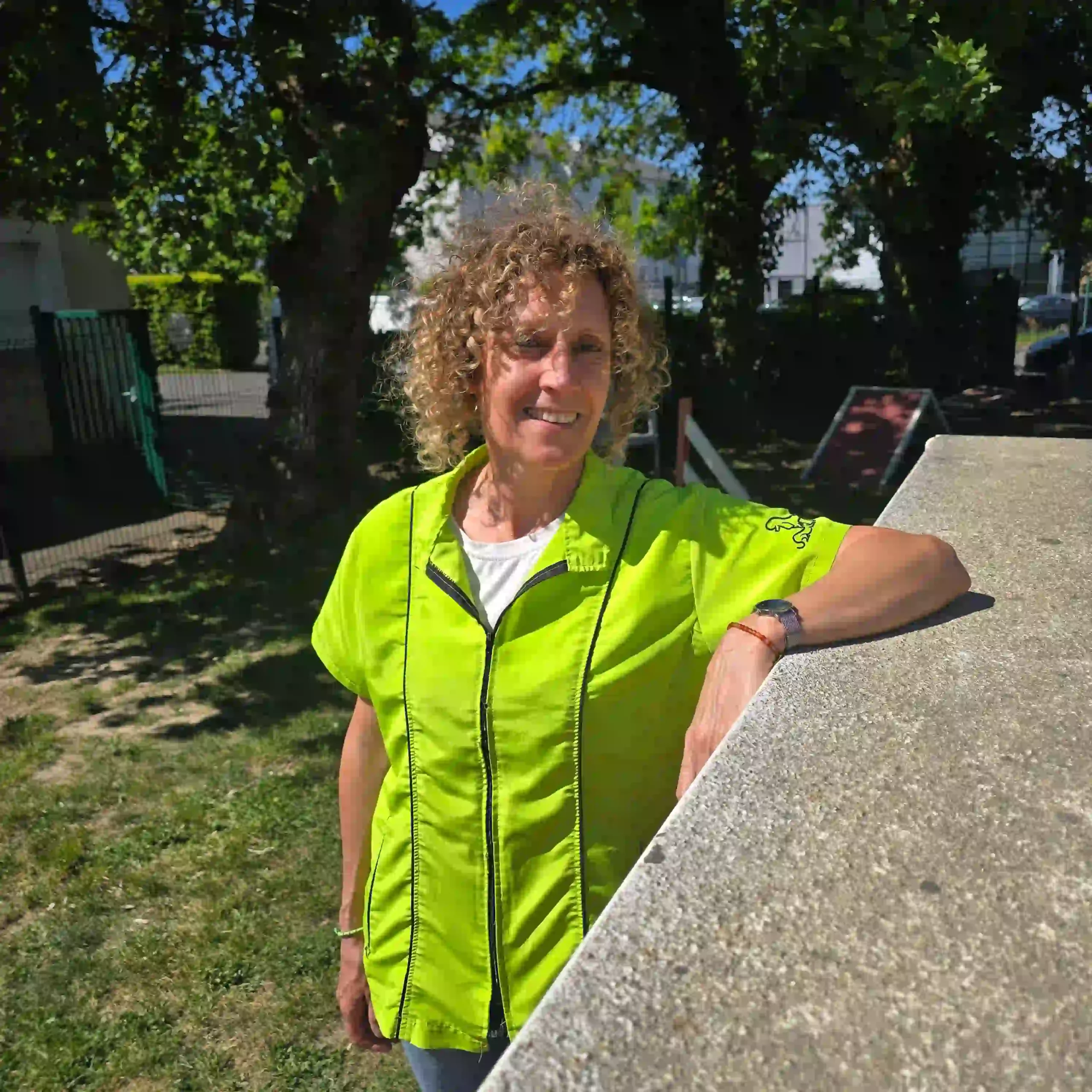 Toiletteuse chez Akantacoupe